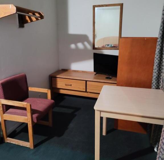 汽车旅馆  Relax Inn Ranger