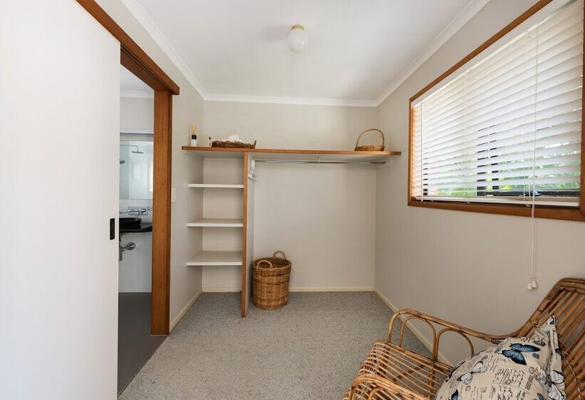 A Beach Break 1/90 Lorikeet Drive