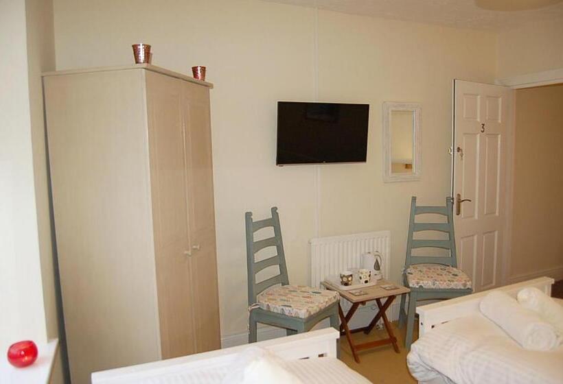 مبيت وإفطار Saint Cadfans Lodge