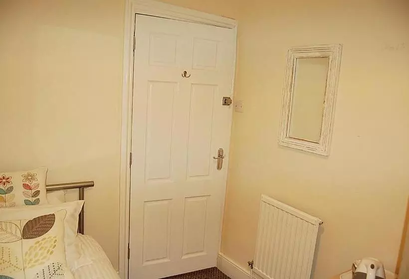 Aamiaismajoitus (B&B) Saint Cadfans Lodge