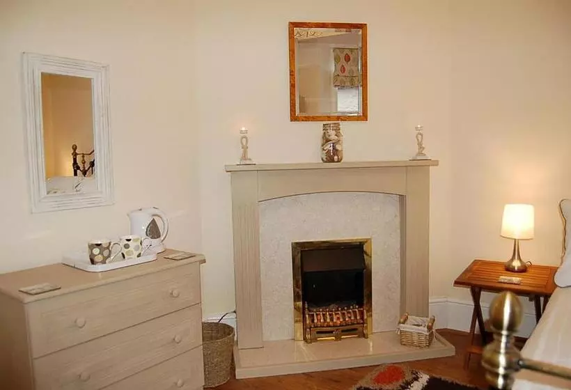 Aamiaismajoitus (B&B) Saint Cadfans Lodge