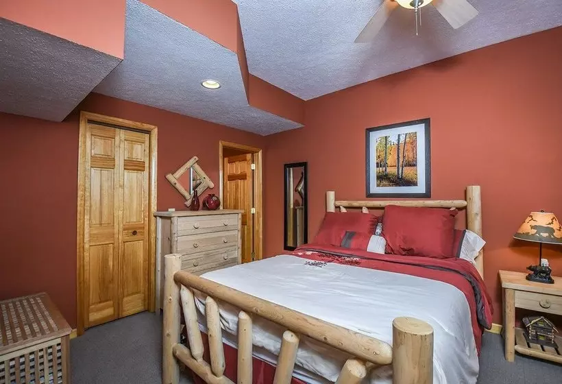 Cabernet Chalet