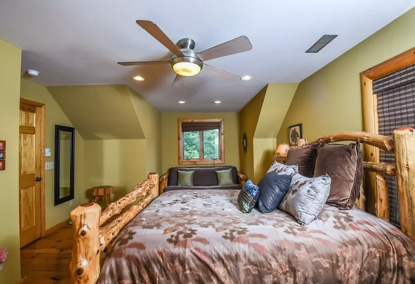 Cabernet Chalet