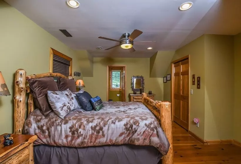 Cabernet Chalet