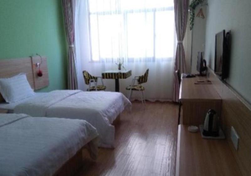 ホテル 7 Days Inn Yiyang Anhua Luoma Plaza Branch