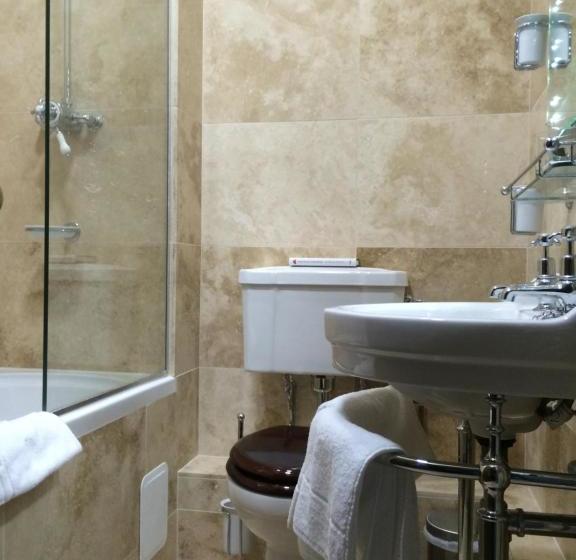 ユースホステル The Black Hole