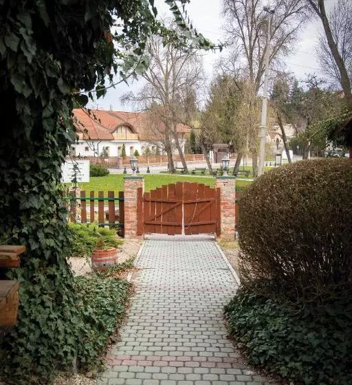 Aamiaismajoitus (B&B) Szépasszony Fogadó