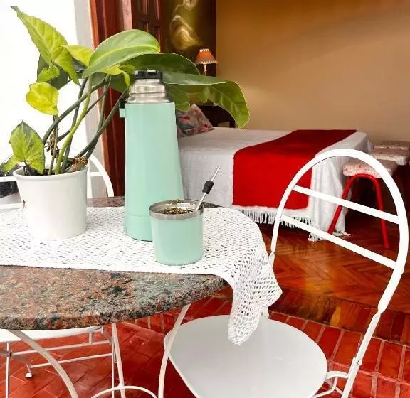پانسیون Calchaquíes Home Hostel