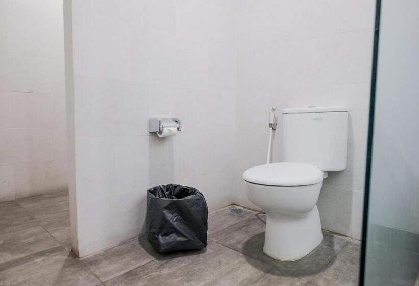 Sans Hotel Puri Indah Jakarta