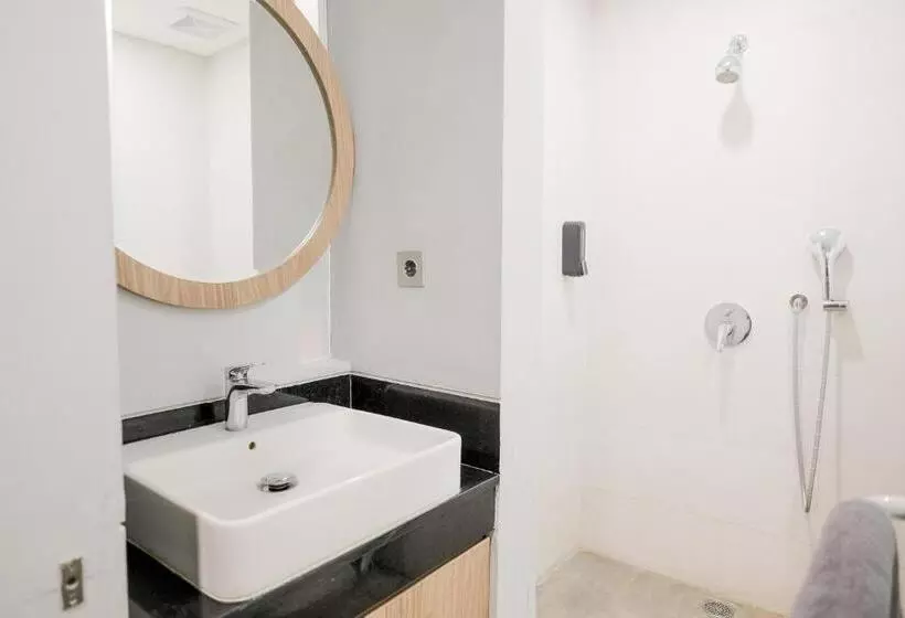 Sans Hotel Puri Indah Jakarta