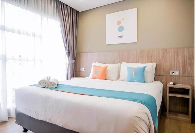 Sans Hotel Puri Indah Jakarta