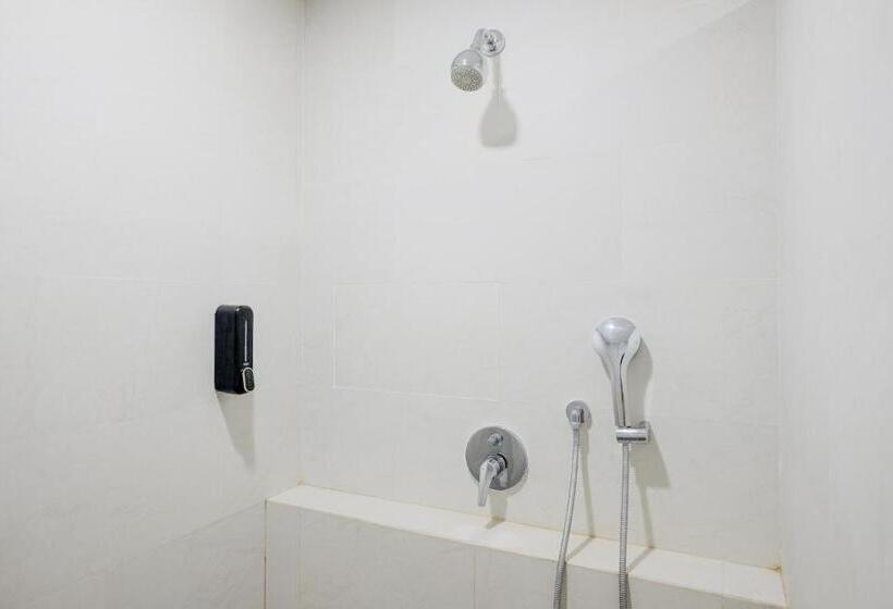 Sans Hotel Puri Indah Jakarta