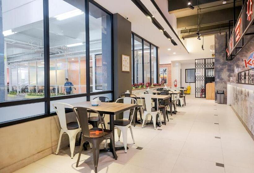 Sans Hotel Puri Indah Jakarta