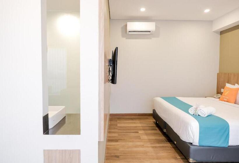 Sans Hotel Puri Indah Jakarta