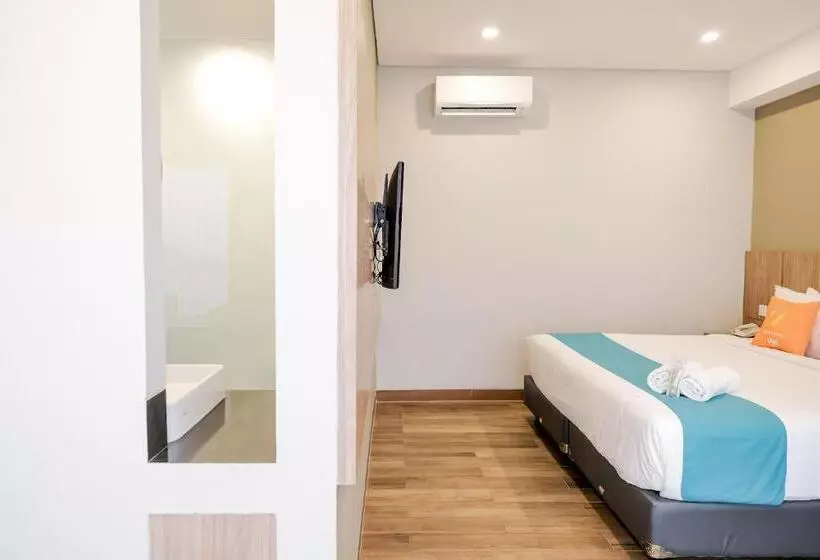 Sans Hotel Puri Indah Jakarta