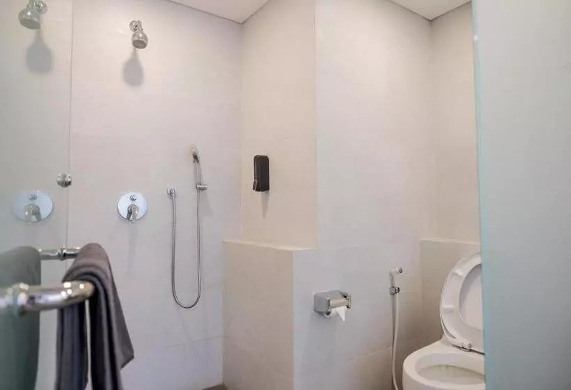 Sans Hotel Puri Indah Jakarta