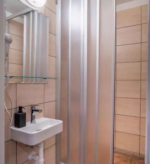 ユースホステル Internesto Brno