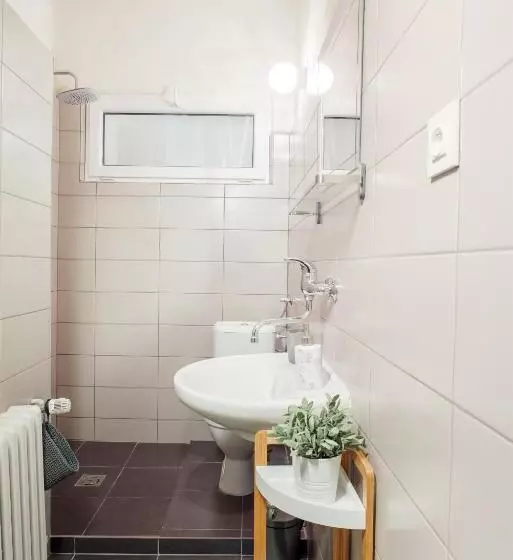 ユースホステル Internesto Brno