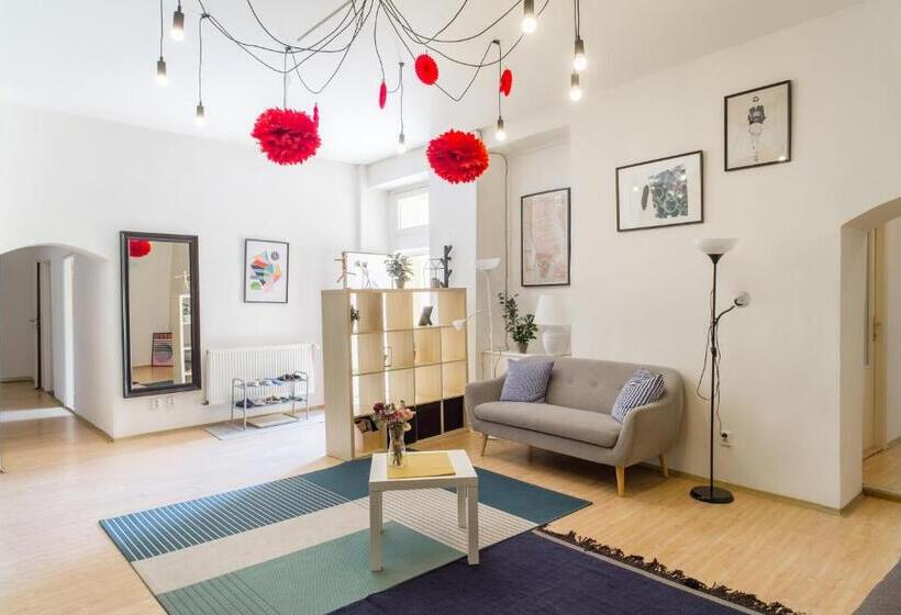 הוסטל Internesto Brno