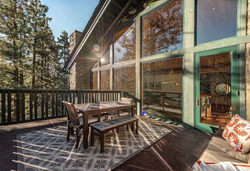 تختخواب و صبحانه The Grand Idyllwild Lodge