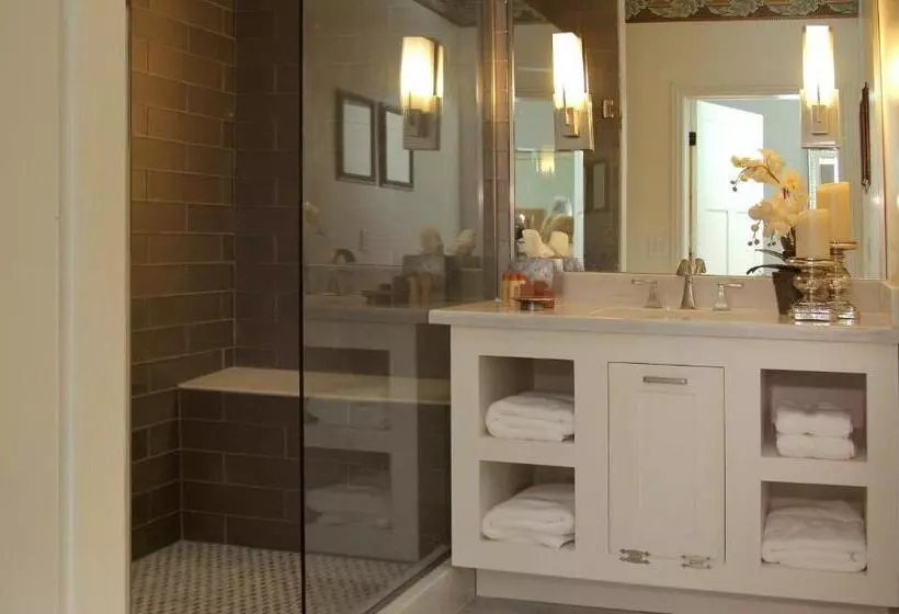 Aamiaismajoitus (B&B) The Grand Idyllwild Lodge