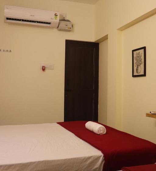 호텔 Grand Suites Srirangam