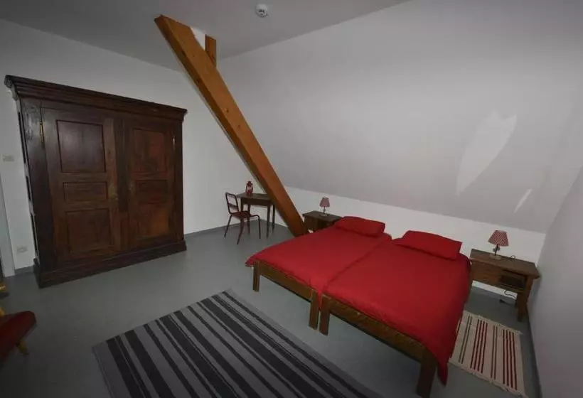 پانسیون Les ô Welches Côté Lac