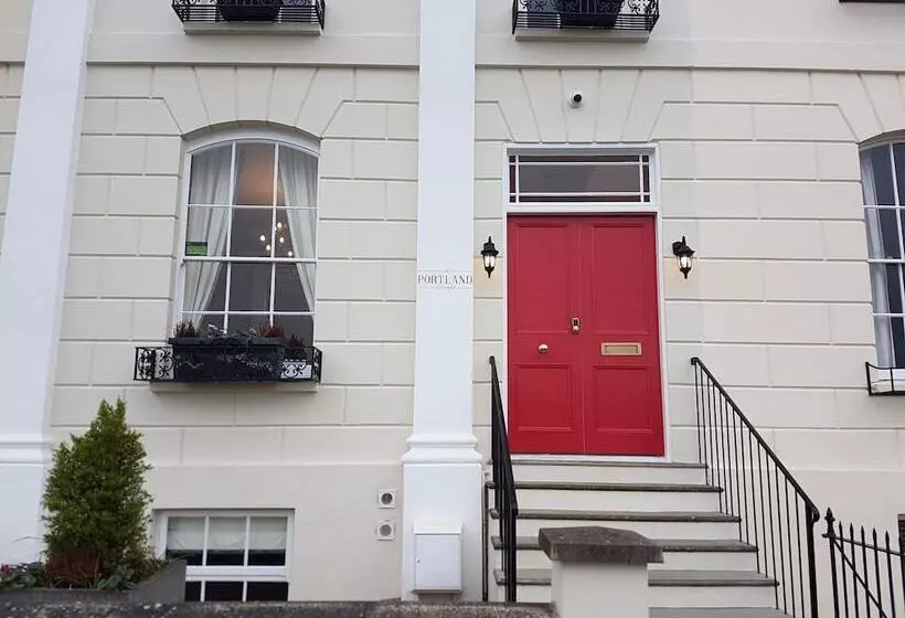 Majatalo The Portland Guesthouse