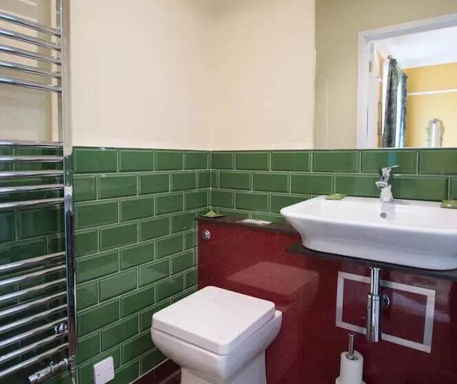 Majatalo The Portland Guesthouse