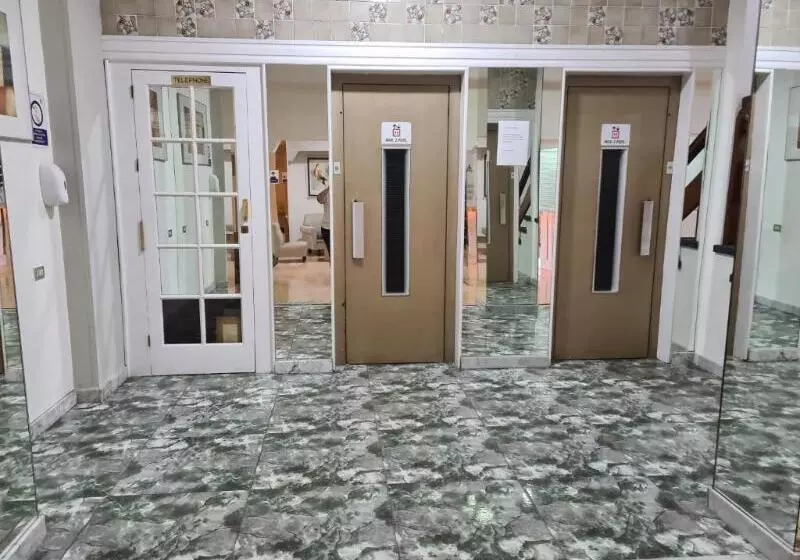 Apartamentos Catalina Park