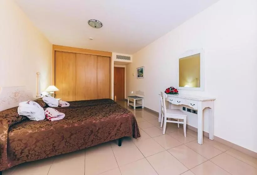 Grand Muthu Golf Plaza Hotel & Spa