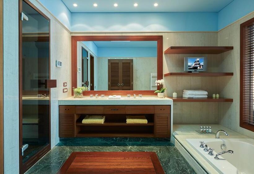 Grand Resort Lagonissi