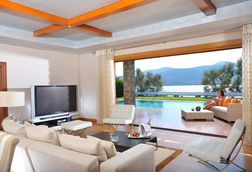 Grand Resort Lagonissi