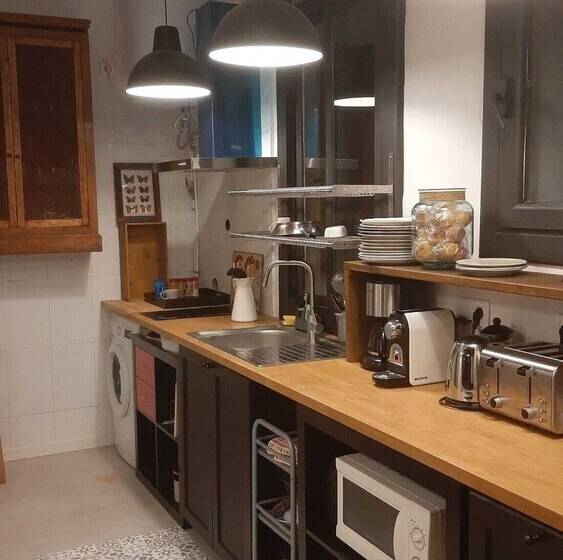 Хостел Casa Consell Gran Via, Guest House