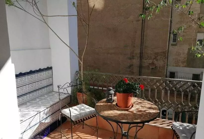 Хостел Casa Consell Gran Via, Guest House