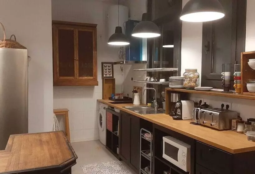 Хостел Casa Consell Gran Via, Guest House