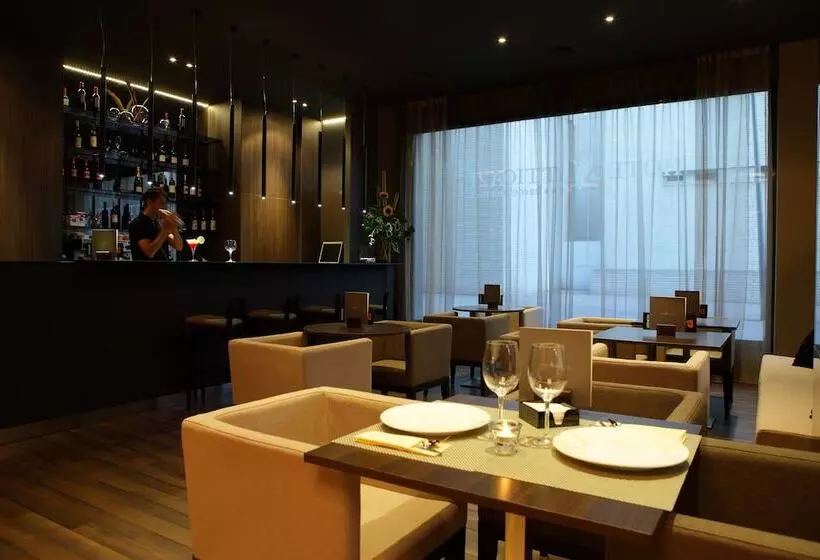 Отель Attica 21 Barcelona Mar