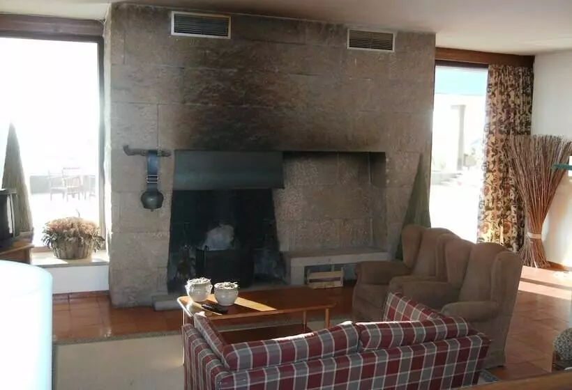 فندق Fortaleza de Almeida