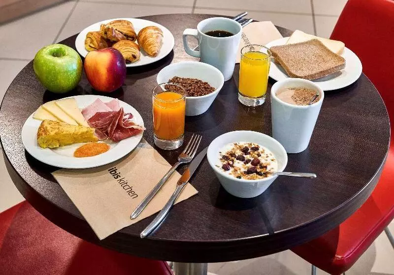 Отель Ibis Barcelona Meridiana