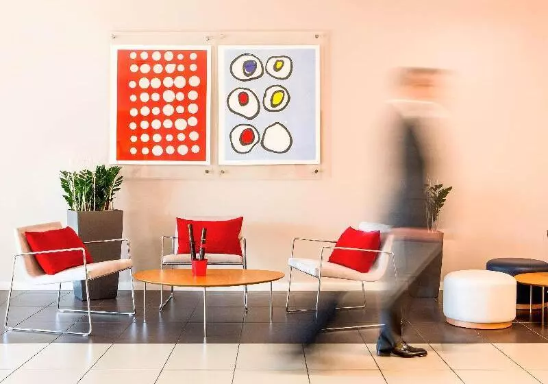 Отель Ibis Barcelona Meridiana