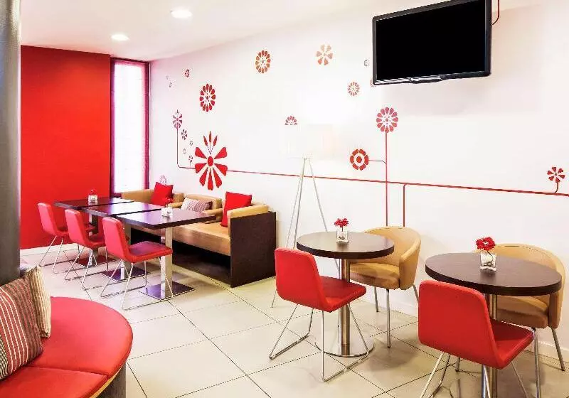 Отель Ibis Barcelona Meridiana