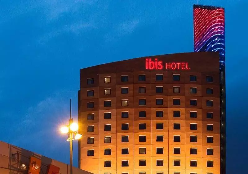 Отель Ibis Barcelona Meridiana