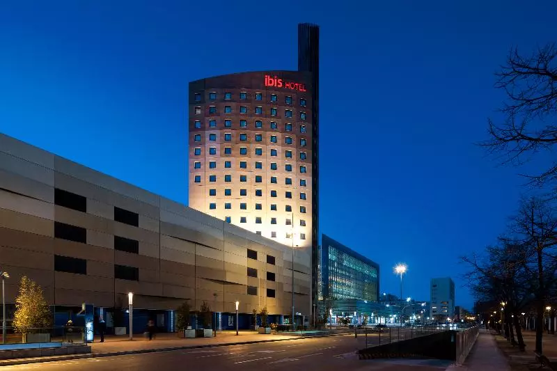 Отель Ibis Barcelona Meridiana