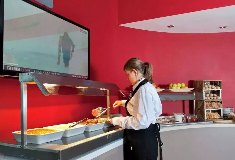 בית מלון כפרי Ibis Birmingham Bordesley Circus