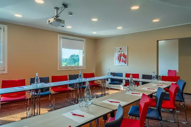 Отель Ibis Częstochowa