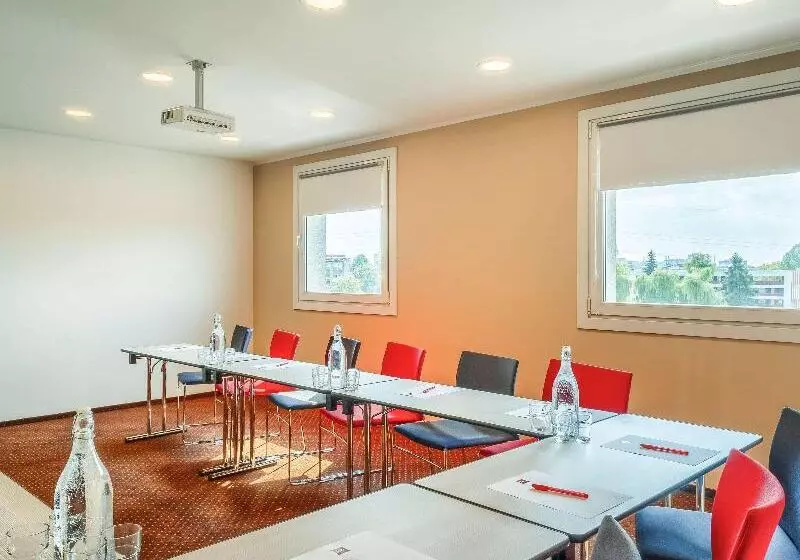 Отель Ibis Częstochowa