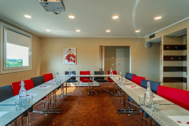 Отель Ibis Częstochowa