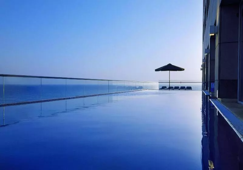 Hotel Arena By The Beach