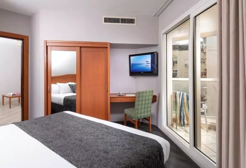 Hotel Arena By The Beach