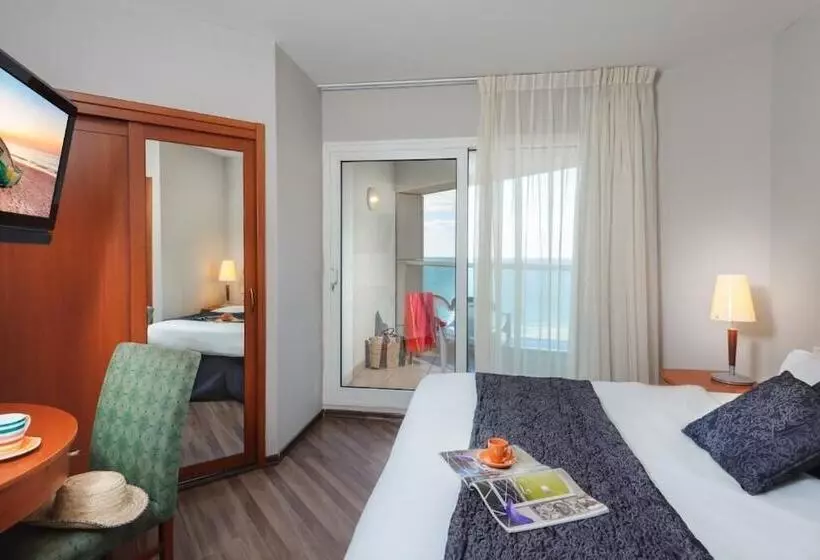 Hotel Arena By The Beach